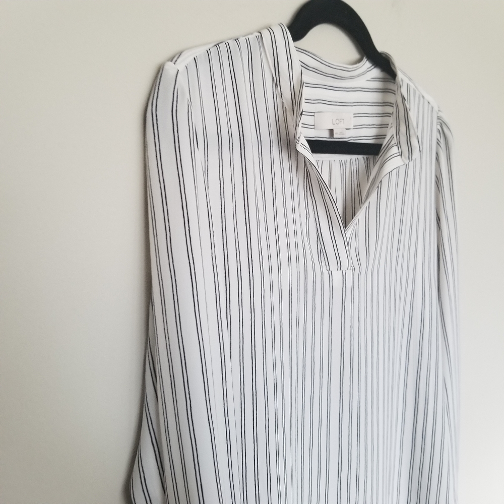 Loft white black pinstripe long sleeve blouse M - Picture 2 of 8